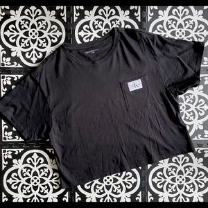 BRAND NEW! CALVIN KLEIN CROPPED TEE